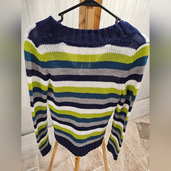 Sweater - Picture 2 of 5